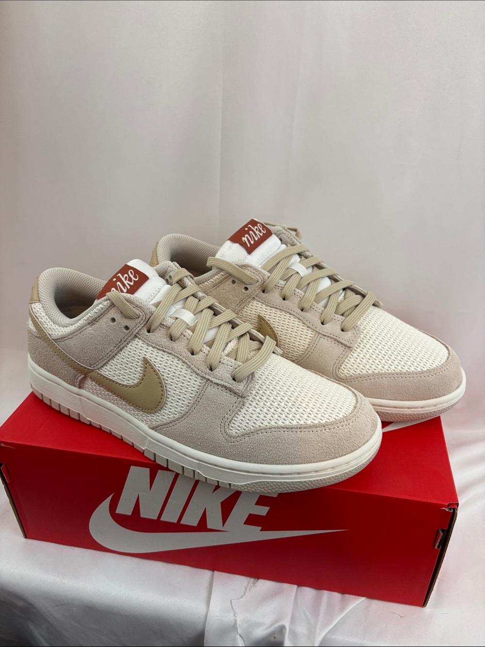 New in Box Women's Nike sz11 Dunk Low SE Casual Sneakers…